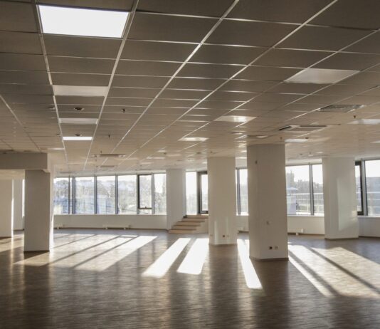 Зачем покупать нежилые помещения? Зачем покупать нежилые помещения?