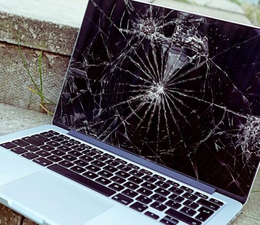 Ремонт экранов на Макбуке Ремонт экранов на Макбуке