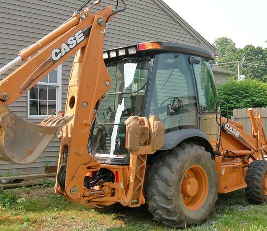 Как правильно выбрать экскаватор-погрузчик? Как правильно выбрать экскаватор-погрузчик?