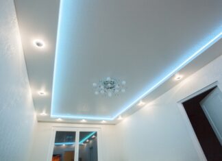 Навесной потолок: особенности и преимущества Навесной потолок: особенности и преимущества