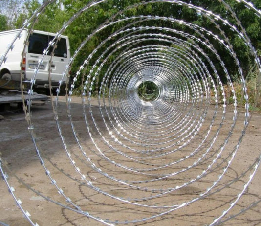 Где приобрести качественную колючую проволоку? Где приобрести качественную колючую проволоку?