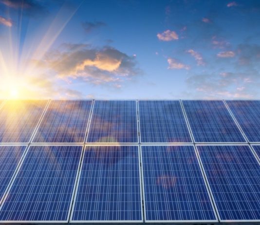 Проект солнечной электростанции для ТРЦ: выгодная инвестиция в собственную генерацию Проект солнечной электростанции для ТРЦ: выгодная инвестиция в собственную генерацию