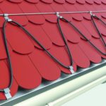 Монтаж обогрева кровли: что это, перечень услуг, этапы установки, особенности и преимущества Монтаж обогрева кровли: что это, перечень услуг, этапы установки, особенности и преимущества