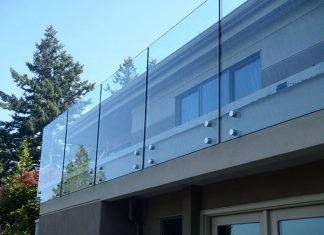 Стеклянные ограждения – какие выбрать? На что обратить внимание при покупке? Стеклянные ограждения – какие выбрать? На что обратить внимание при покупке?