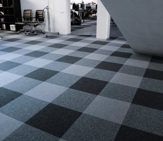 Ковровая плитка – преимущества перед традиционной отделкой пола