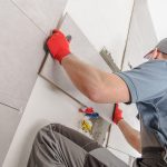 Искусство выбора плиточника: 9 ключевых аспектов, на которые стоит обратить внимание для успешного проекта