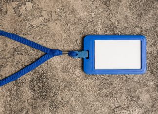 Персоналізовані бейджі: зручність та стиль для будь-якої компанії