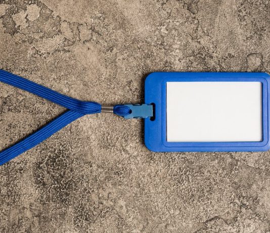 Персоналізовані бейджі: зручність та стиль для будь-якої компанії