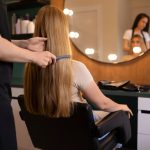 Фартуки та бейджі для салонів краси: вибір з розумом