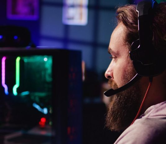 Космический азарт: увлекательное путешествие с Rocket Queen