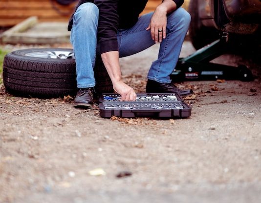 Виды износа автомобильных шин и их причины