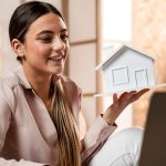 Потолок в спальне — комфорт и уют