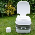 Стоит ли покупать торфяной биотуалет на дачу: за и против