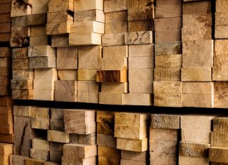 Пиломатериалы оптом для юридических лиц: преимущества и возможности сотрудничества