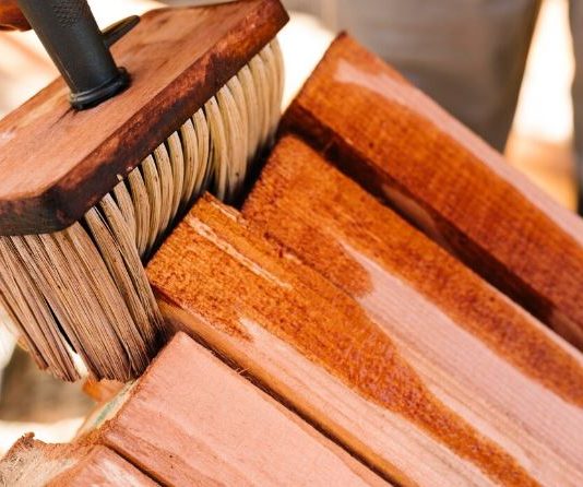 Технология нанесения масла для дерева, пошагово