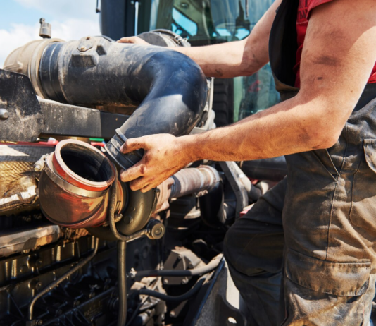 Как обслуживают топливную аппаратуру АЗПИ в спецтехнике