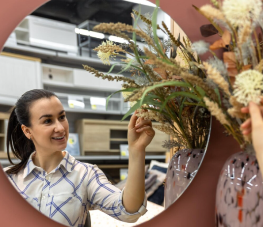 Зеркала и стекло в интерьере: функциональность, стиль и современные решения